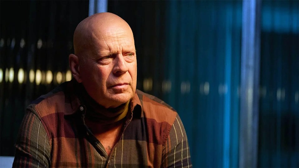 As Bruce Willis’ health deteriorates, his family is “praying” for a Christmas miracle.