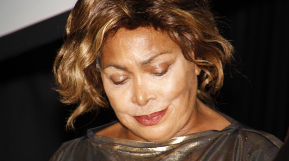 Tina Turner overwhelmed with grief makes the announcement