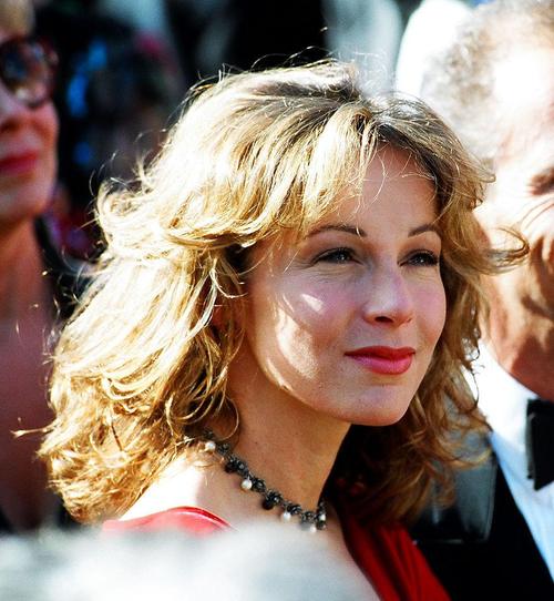 ‘Dirty Dancing’ Star Disappeared After Accident — 20 Years Later Jennifer Grey Returns To Open Up