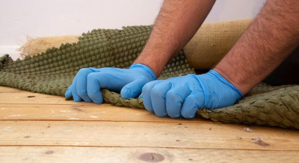 He bought a house and wanted to change the floors, but found a “treasure.”