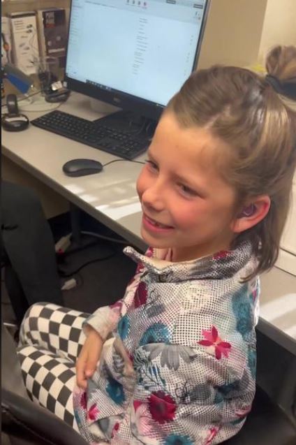 The Look on Deaf Girl’s Face After Hearing Her Own Voice for the First Time Is Too Good