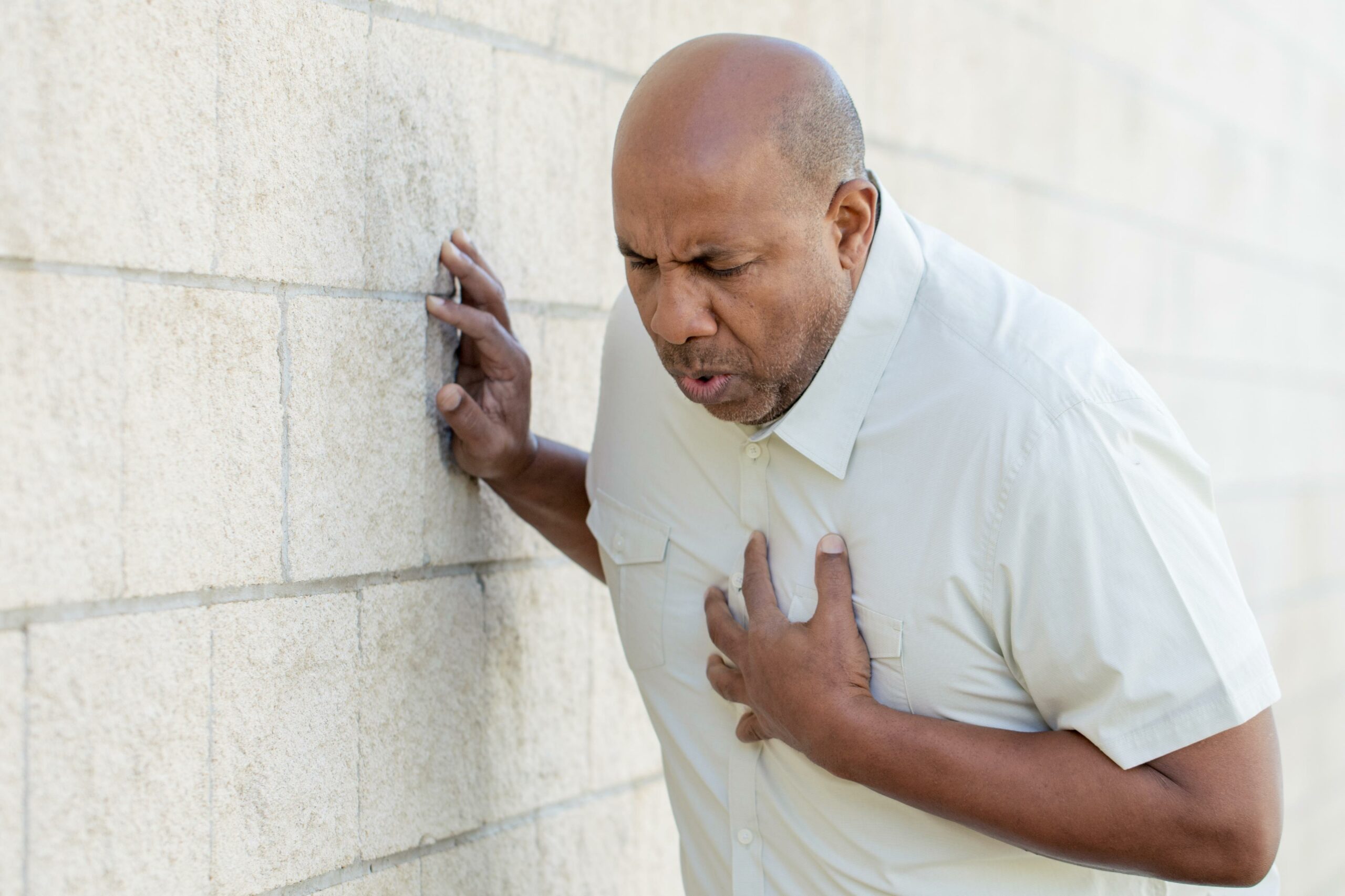 One Month Before a Heart Attack, Your Body Will Alert You: Here Are the 6 Symptoms!