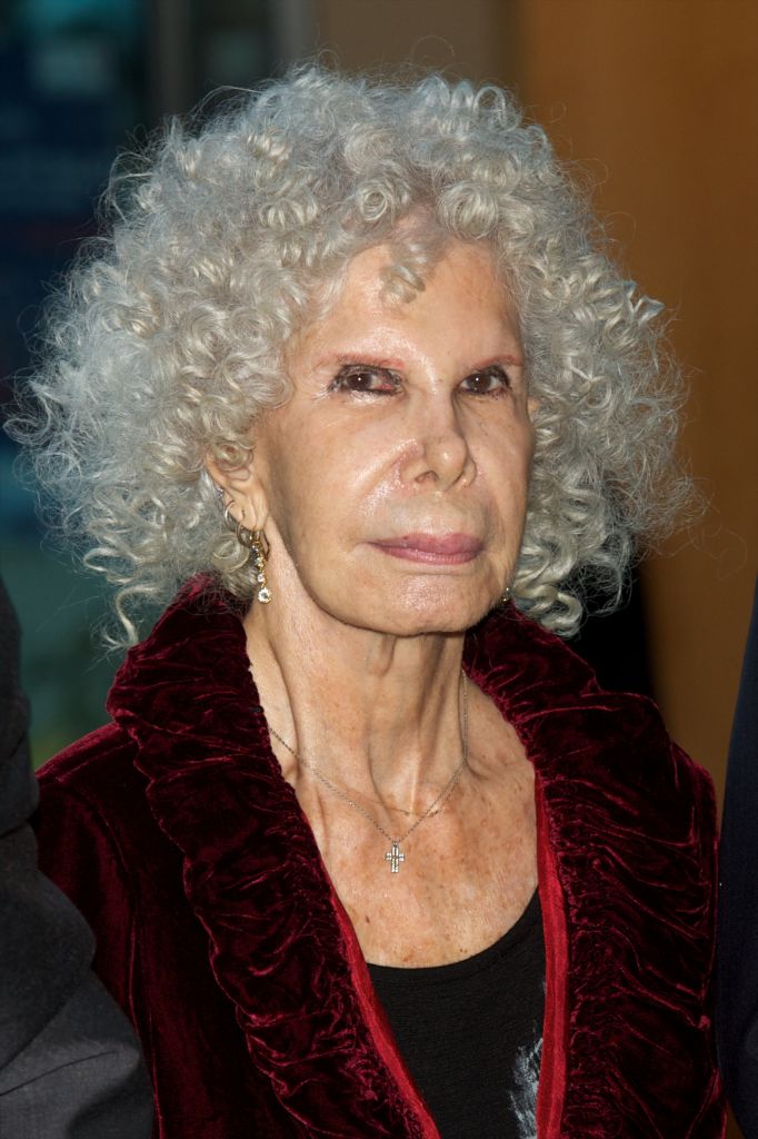 The Duchess of Alba – Passionate with younger lovers and plastic surgery