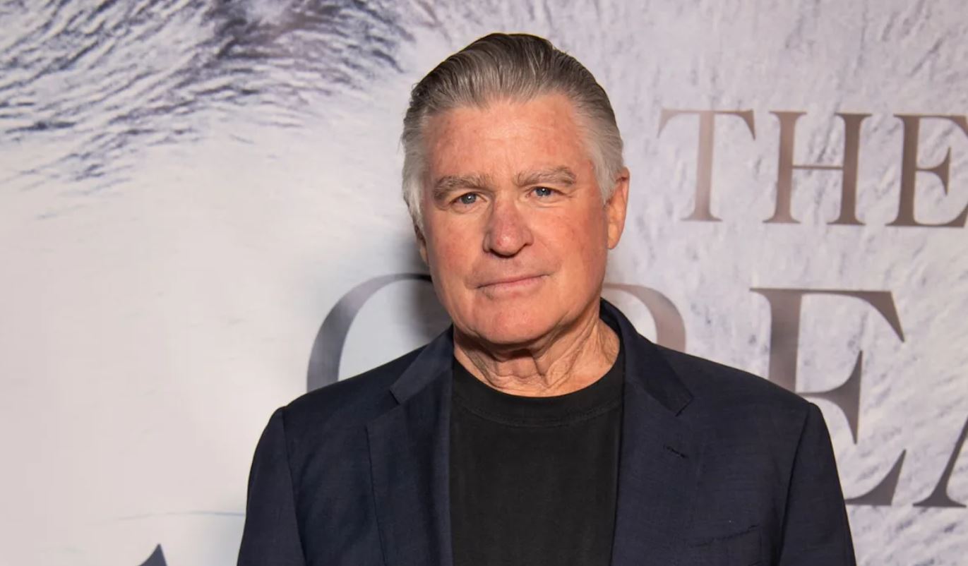 Catherine Zeta-Jones and John Travolta lead emotional tributes to Treat Williams after sudden passing