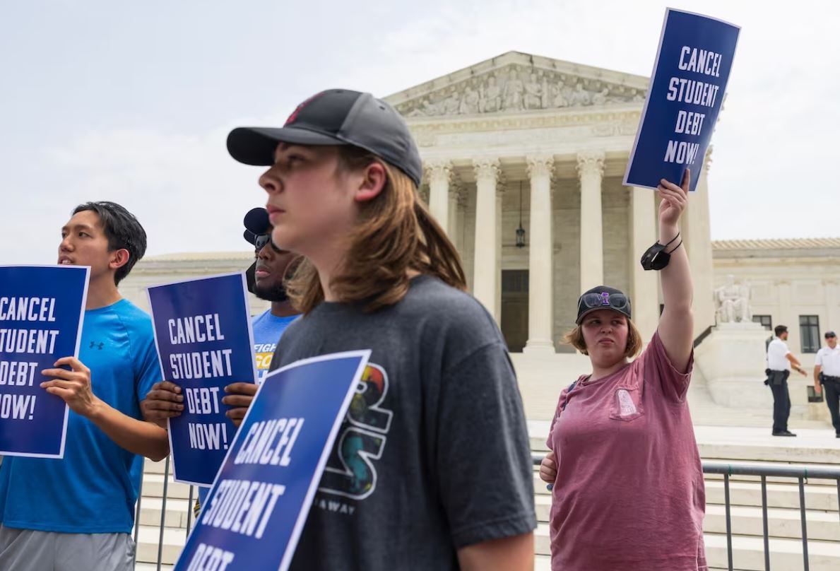 Supreme Court rejects Biden student loan forgiveness plan