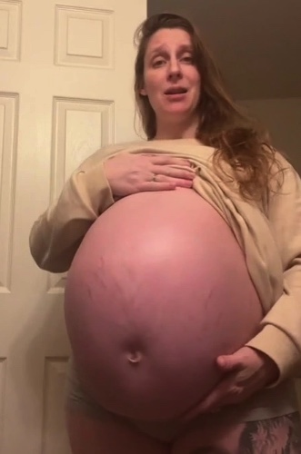 Mom’s Baby Bump Was So Huge People Thought She Was Carrying 8 Babies