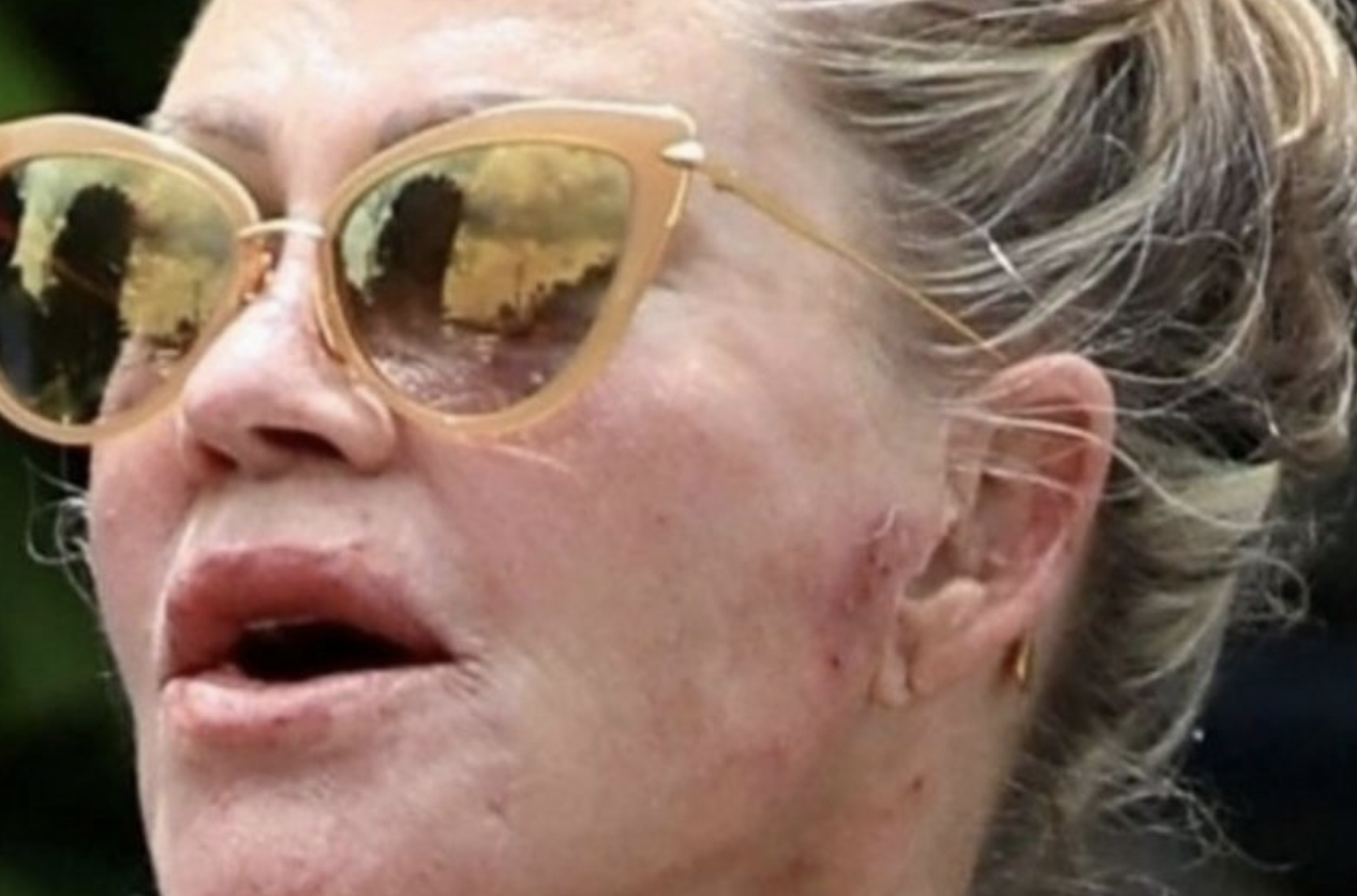 “How Much Has She Changed?”: The 66-year-old Star Was Not Recognized By Fans In The Paparazzi Photo!