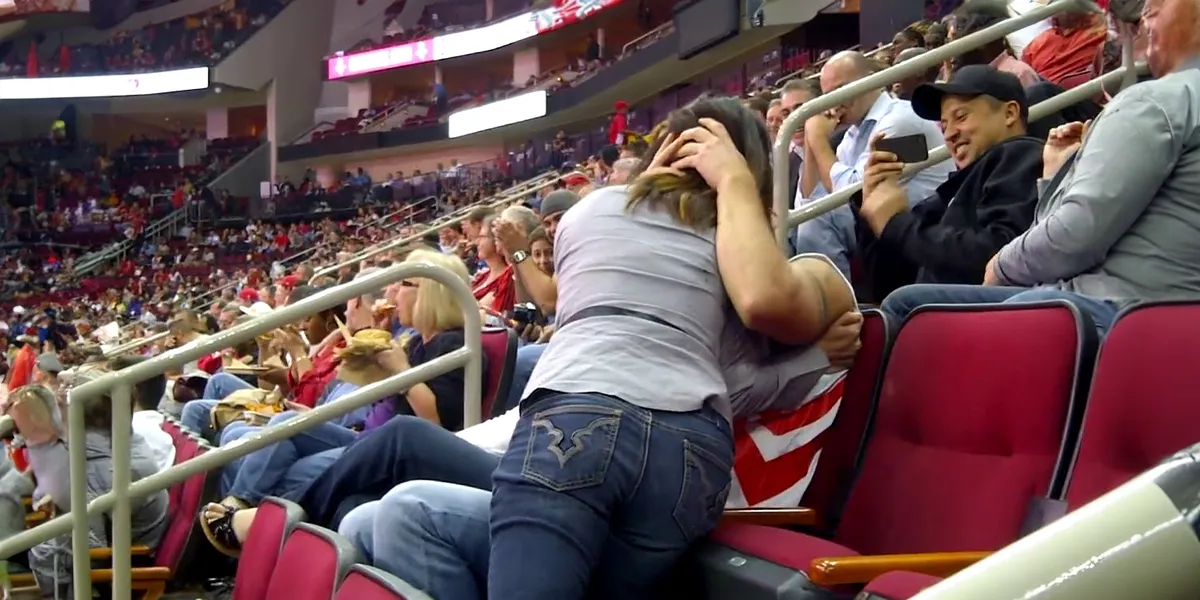 Woman Sees Husband with Their Nanny in Kissing Cam while Watching Basketball Game – Story of the Day