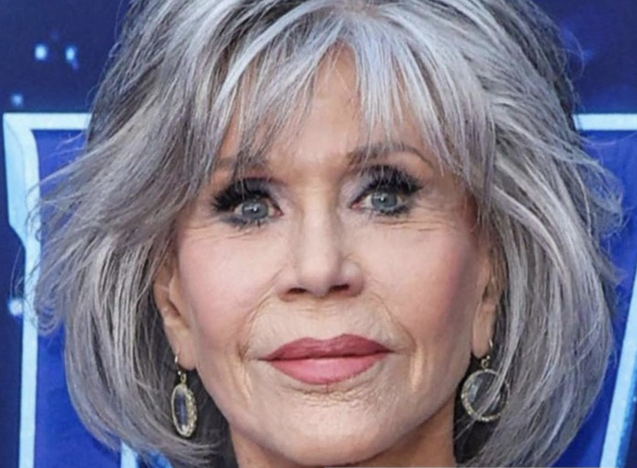 Fans react to 86-year-old Jane Fonda walking the Paris runway – ‘her essence is gone’