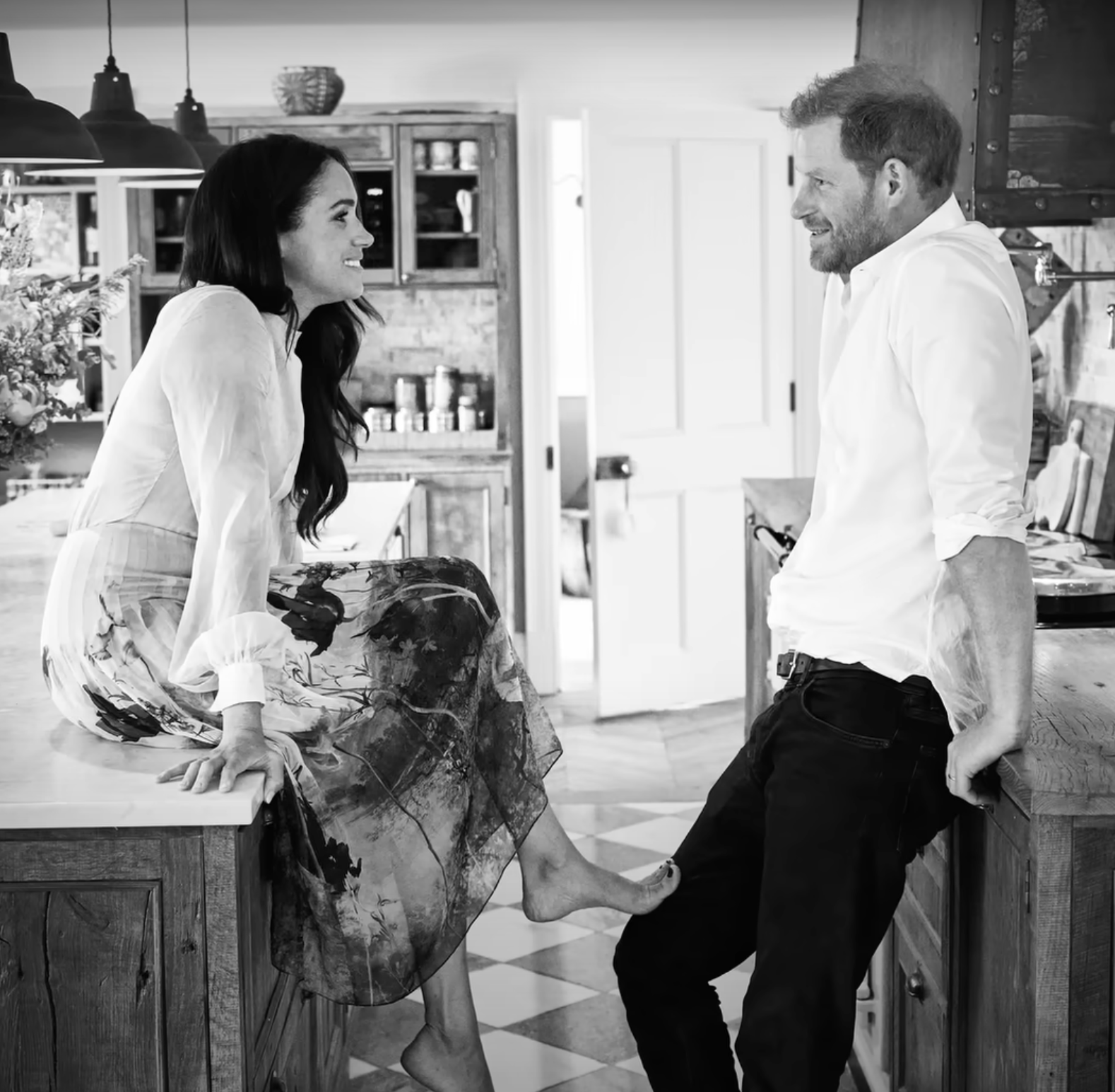 Prince Harry and Meghan Markle in Frogmore Kitchen | Source: YouTube/@Netflix